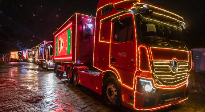 Estrela da Mercedes-Benz lidera Caravanas Iluminadas de Natal da Coca-Cola FEMSA por mais um ano