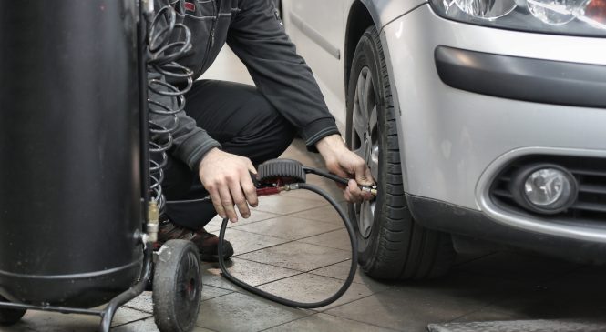 Você sabe quando e porque calibrar os pneus do seu carro?