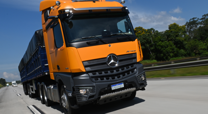 Mercedes-Benz disponibiliza Actros 2653 de 530 cavalos para test-drive durante a TranspoSul