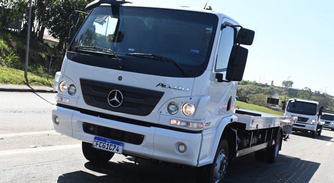 Mercedes-Benz comemora 20 anos dos caminhões Accelo no mercado brasileiro