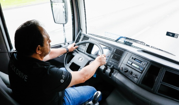 Volkswagen Caminhões e Ônibus oferece curso gratuito de direção defensiva para caminhoneiros