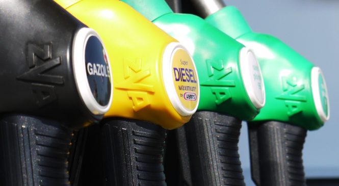 Preço do diesel aumenta em todo o País na primeira quinzena de novembro, aponta Edenred Ticket log