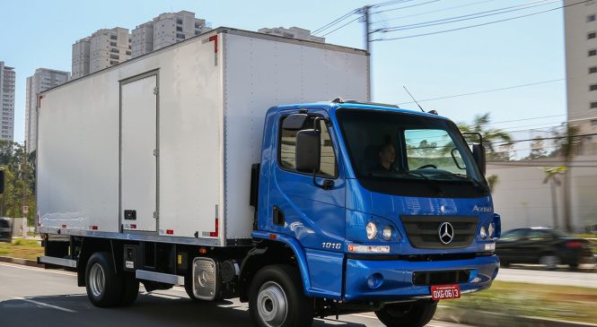 Mercedes-Benz Accelo é a marca de caminhão leve do Prêmio Lótus 2024