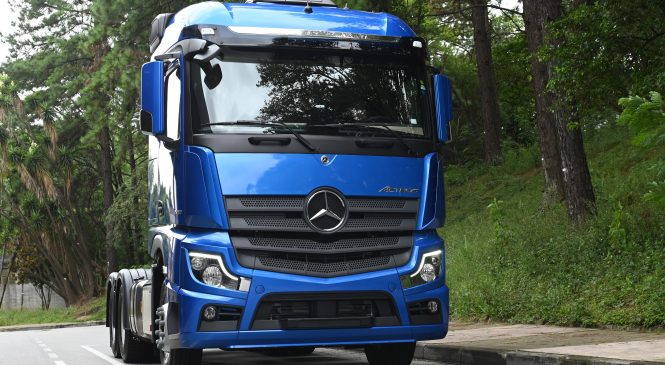 Mercedes-Benz traz novidades ao portfólio de caminhões 2024