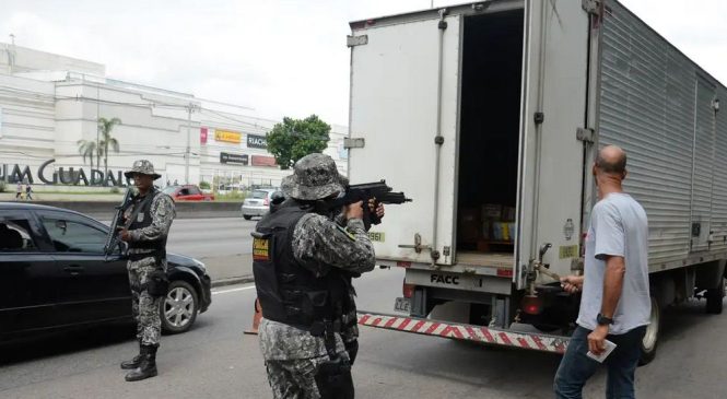 Nove caminhões de cargas foram roubados por dia no Rio em 2023