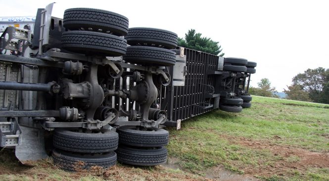 Série de acidentes reforça urgência de rever prazo da CNH de motoristas profissionais