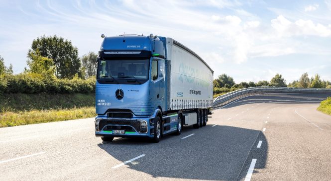 Mercedes-Benz Trucks amplia o portfólio de caminhões elétricos à bateria com base no eActros 600