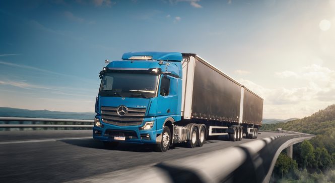 Banco Mercedes-Benz mantém para junho taxas a partir de 0,89% para caminhões da marca