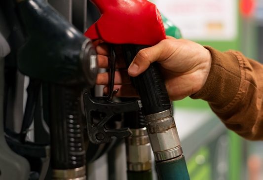 Governo anuncia aumento do etanol na gasolina para 30%
