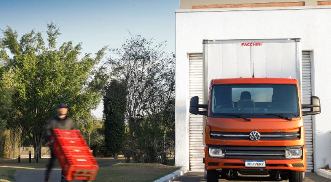 VW Delivery 11.180 desponta na liderança de vendas de caminhões