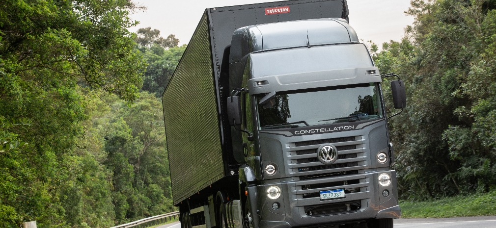 Novo Constellation 20.480 chega para acelerar mercado de extrapesados