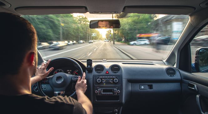 BR-101 fecha 1º semestre de 2025 como rodovia mais cara para abastecer, segundo Edenred Ticket Log