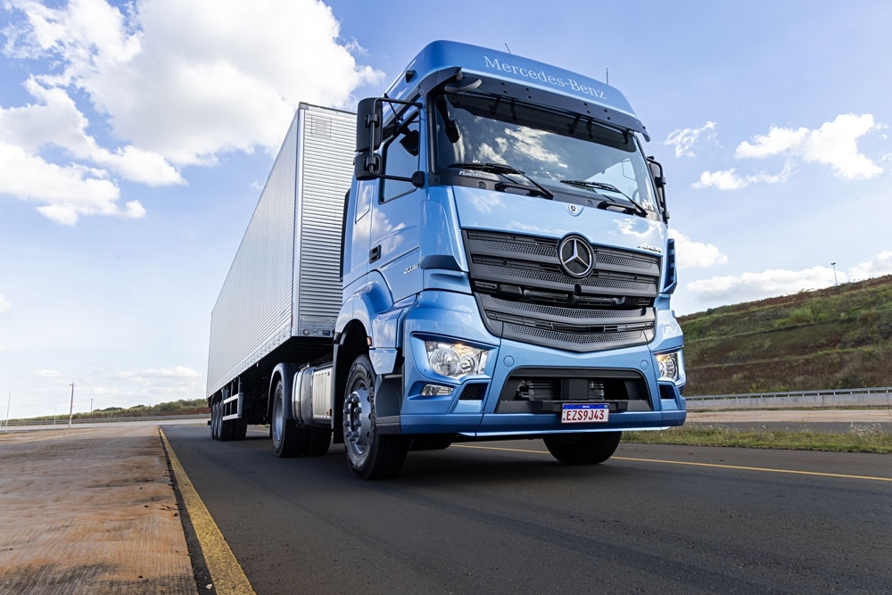Banco Mercedes-Benz lança campanha especial para o novo Axor