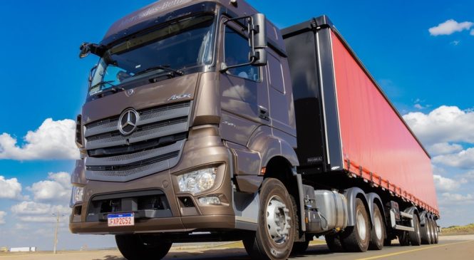 Banco Mercedes-Benz mantém condições especiais para o novo Axor em setembro