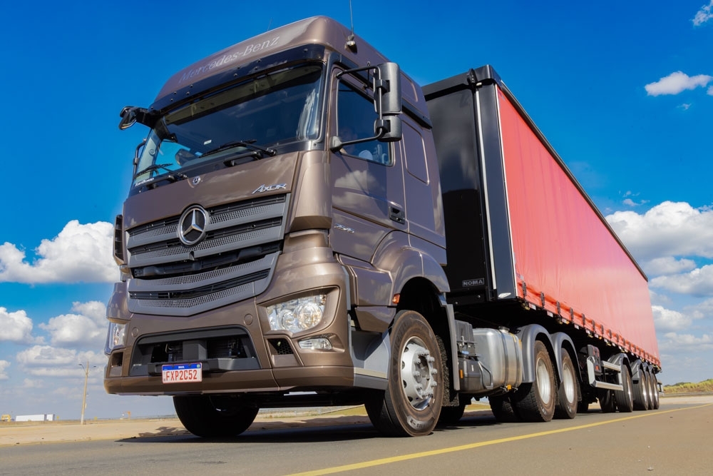 Banco Mercedes-Benz mantém condições especiais para o novo Axor em setembro